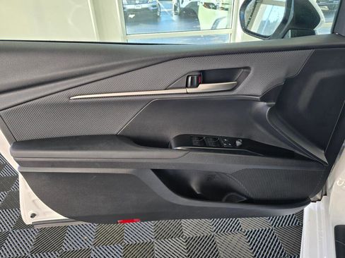 Used 2025 Toyota Camry SE image 19