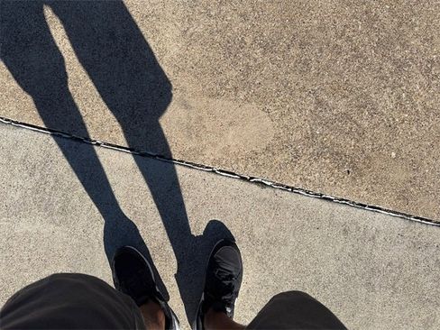 Used 2023 Nissan Rogue SV image 32