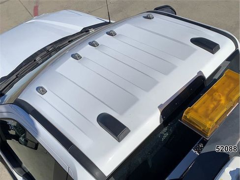 Used 2022 Ford F550 4x4 Regular Cab Super Duty image 9