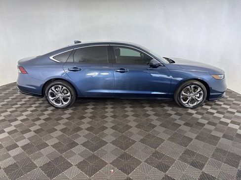 Used 2025 Honda Accord EX-L image 4