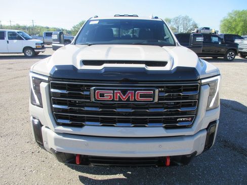 New 2026 GMC Sierra 2500 AT4 w/ AT4 Premium Plus Package AWD/4WD image 12