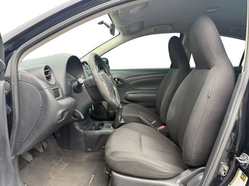 Used 2015 Nissan Versa S FWD image 8