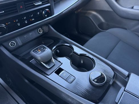 Certified 2023 Nissan Rogue S image 16