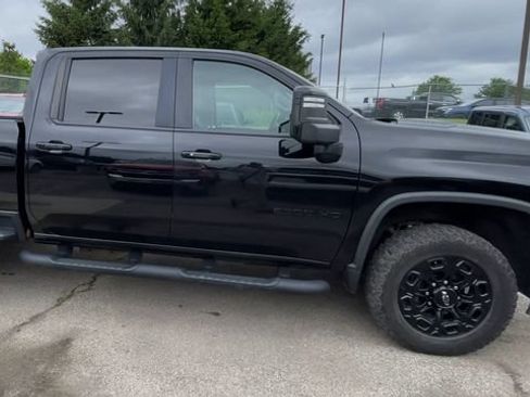 Used 2021 Chevrolet Silverado 2500 LTZ w/ LTZ Plus Package AWD/4WD image 3