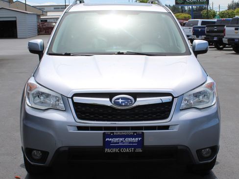 Used 2016 Subaru Forester 2.5i Touring w/ Eyesight & Navigation System AWD/4WD image 9
