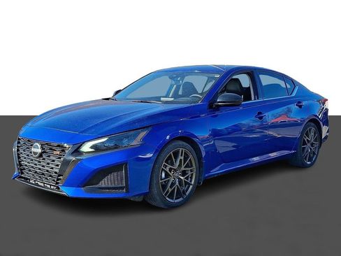 Used 2025 Nissan Altima 2.5 SR image 3