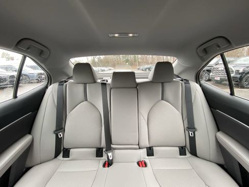 Certified 2023 Toyota Camry XLE image 32