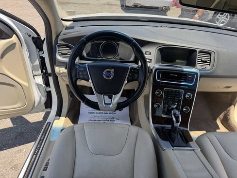 Used 2015 Volvo S60 T5 Premier image 13