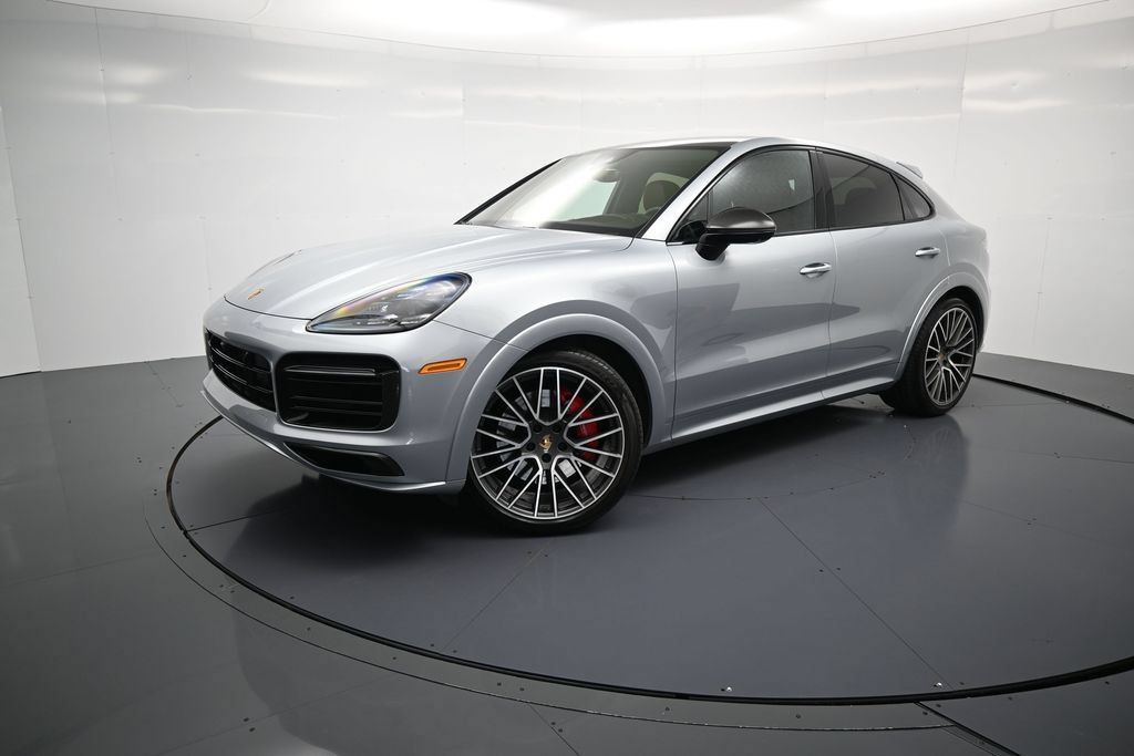 Used 2023 Porsche Cayenne GTS AWD/4WD image 48