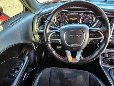 Used 2018 Dodge Challenger R/T Scat Pack w/ Dynamics Package image 31