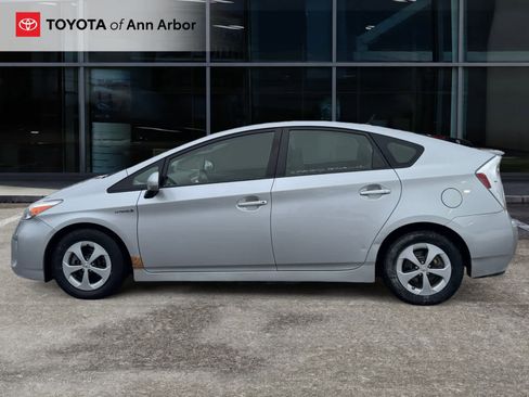 Used 2014 Toyota Prius Two image 8