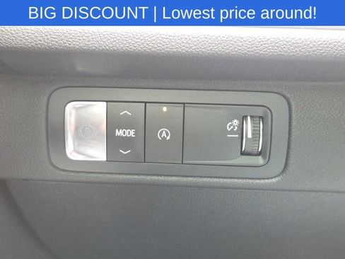 Used 2024 Chevrolet Traverse LT w/ LPO, Floor Liner Package FWD image 29