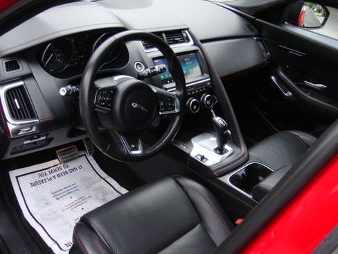 Used 2018 Jaguar E-PACE First Edition image 12