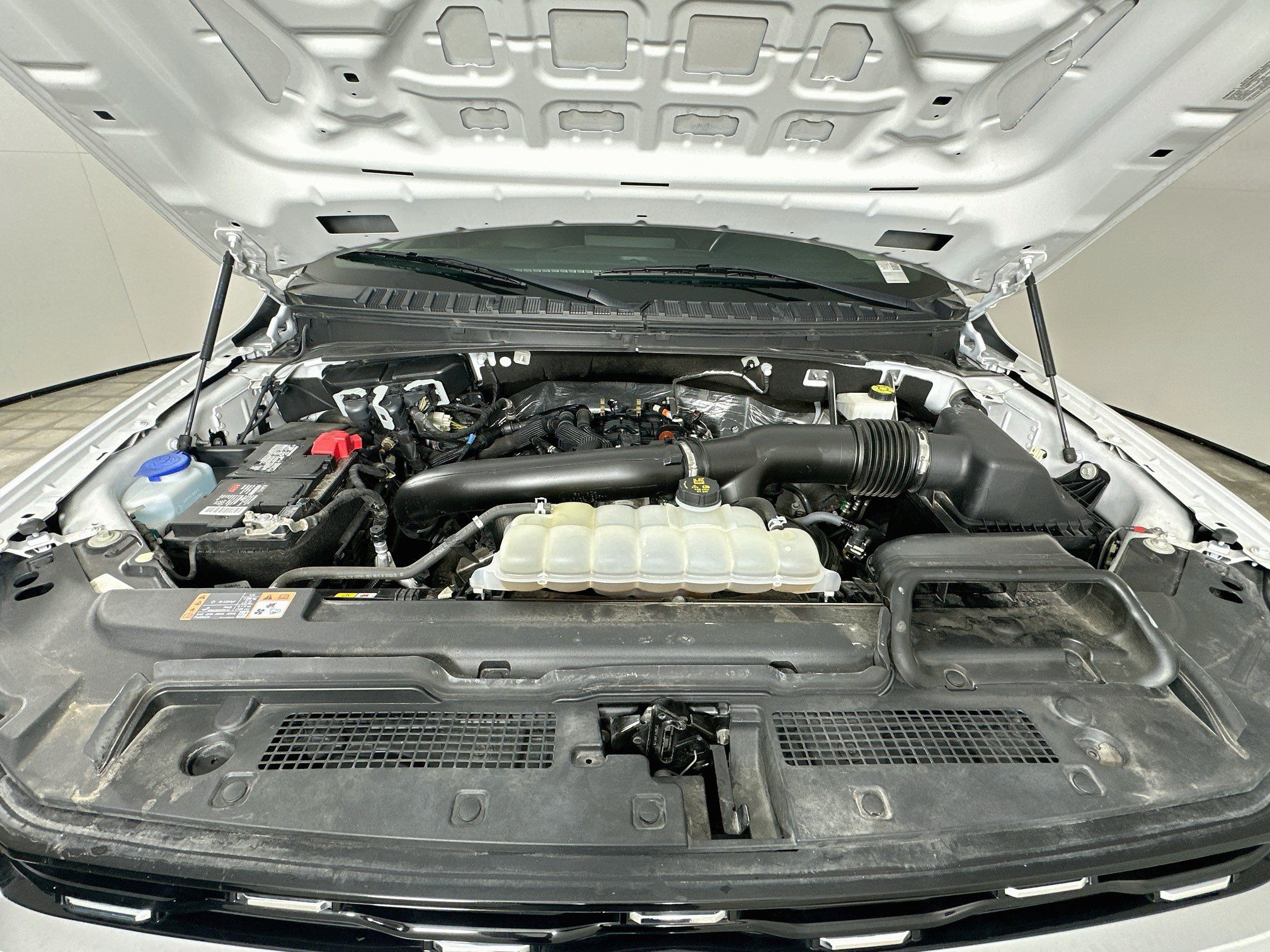Used 2024 Ford Expedition Limited AWD/4WD image 36