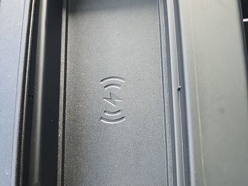 Used 2021 Land Rover Defender 110 X-Dynamic HSE image 40