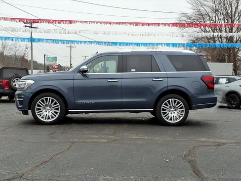 Certified 2023 Ford Expedition Platinum image 4