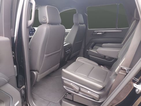 Used 2025 Chevrolet Tahoe Premier AWD/4WD image 18