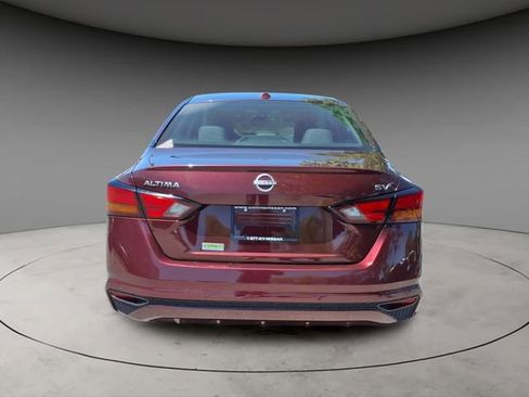 Used 2024 Nissan Altima 2.5 SV FWD image 7