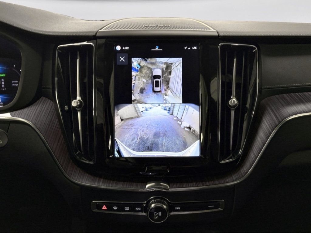 Used 2024 Volvo XC60 T8 Ultimate w/ Protection Package Premier AWD/4WD image 15