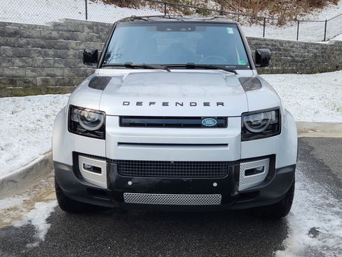 Used 2021 Land Rover Defender 110 SE image 8