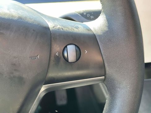 Used 2023 Tesla Model 3 Standard Range RWD image 21