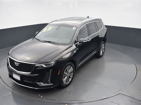 Used 2022 Cadillac XT6 Premium Luxury w/ Technology Package image 42