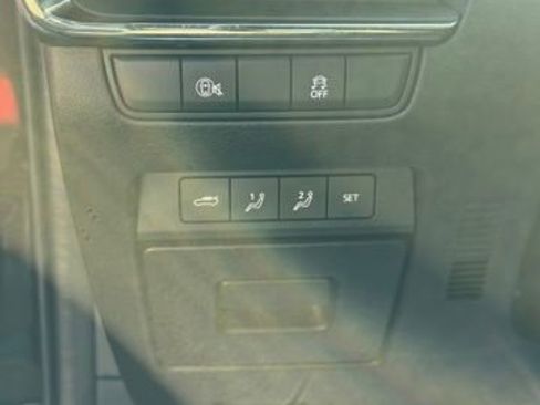 Used 2025 MAZDA MAZDA3 s image 11
