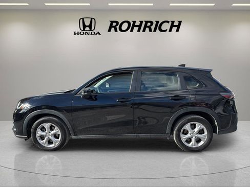 Used 2023 Honda HR-V LX image 8