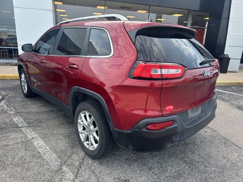 Used 2016 Jeep Cherokee Latitude w/ Cold Weather Group FWD image 7