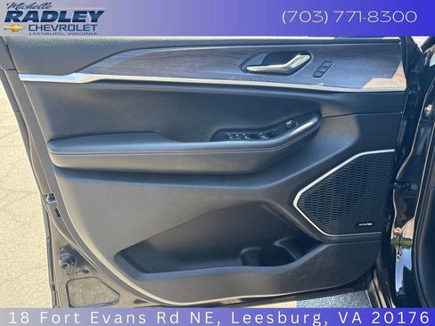 Used 2021 Jeep Grand Cherokee L Limited AWD/4WD image 13