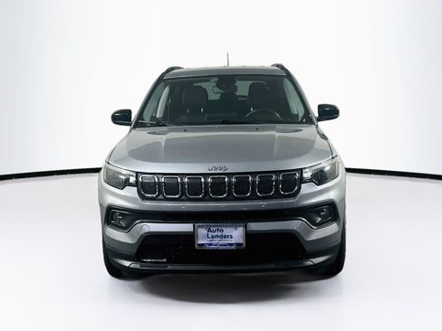 Used 2022 Jeep Compass Latitude w/ Convenience Group AWD/4WD image 2