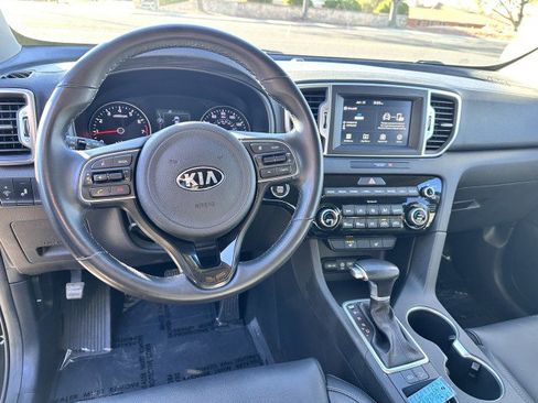 Used 2019 Kia Sportage EX image 12