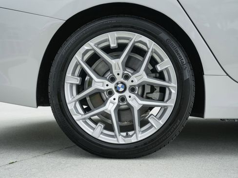 Used 2025 BMW 330i Sedan image 30