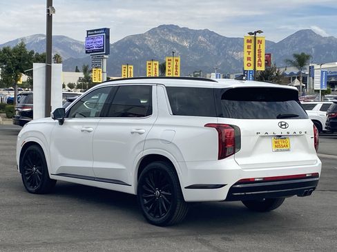 Used 2024 Hyundai Palisade Calligraphy image 5
