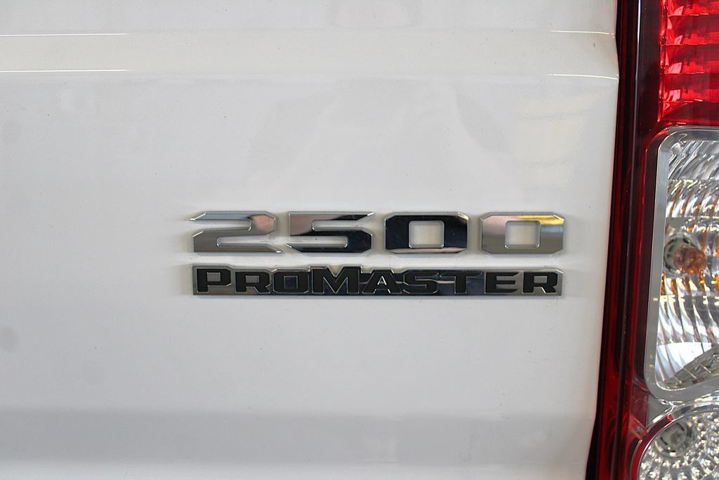 Used 2024 RAM ProMaster 2500 w/ Convenience Group FWD image 23