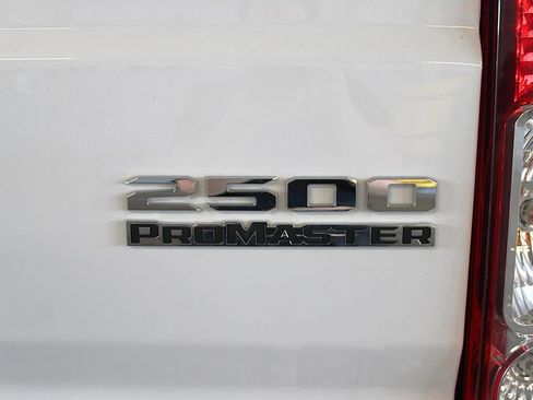 Used 2024 RAM ProMaster 2500 w/ Convenience Group FWD image 23