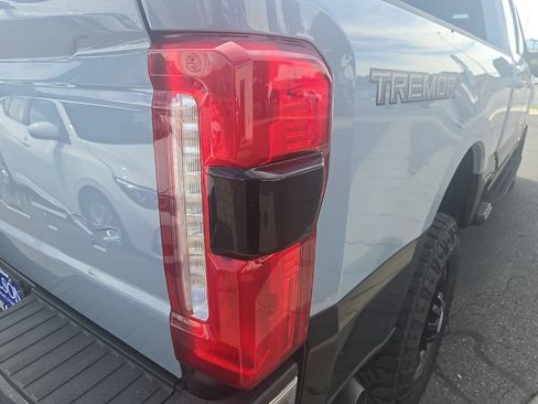 Used 2025 Ford F350 Lariat w/ Tremor Off-Road Package AWD/4WD image 35