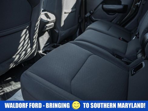 Used 2023 Jeep Gladiator Sport image 32