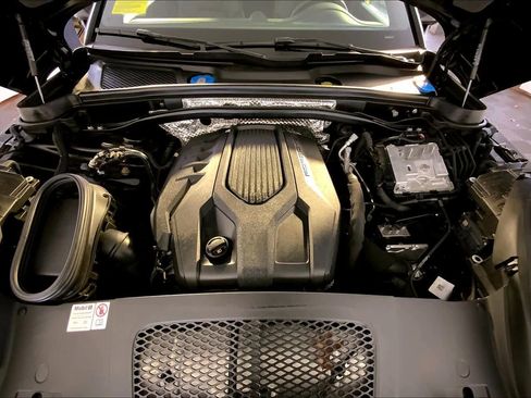 Used 2024 Porsche Macan image 32