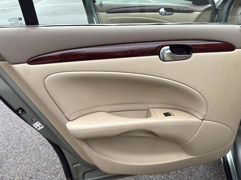 Used 2006 Buick Lucerne CXL w/ Luxury Package FWD image 16
