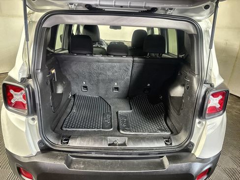 Used 2023 Jeep Renegade Trailhawk AWD/4WD image 26