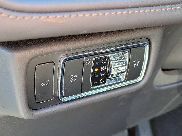 Used 2025 Lincoln Aviator Reserve w/ Equipment Group 201A AWD/4WD image 11