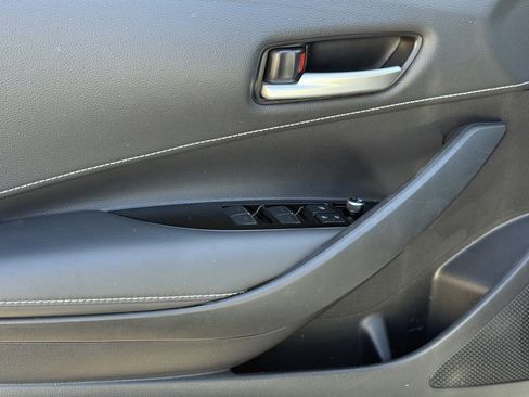 Used 2021 Toyota Corolla SE image 16