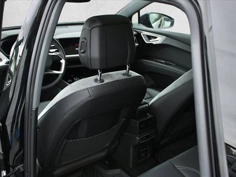 Used 2023 Audi Q4 e-tron Premium Plus w/ Premium Plus RWD image 26