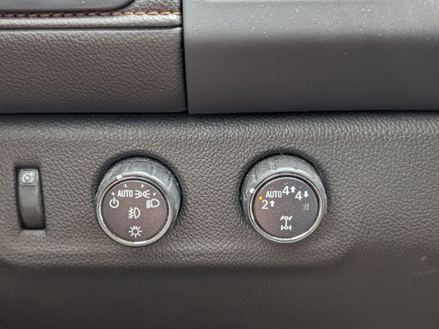 Used 2022 GMC Canyon AT4 w/ Trailering Package AWD/4WD image 13