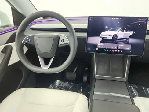 Used 2026 Tesla Model Y AWD image 49