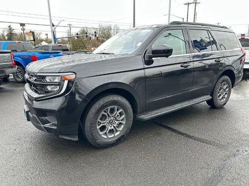 Certified 2025 Ford Expedition Active AWD/4WD image 2