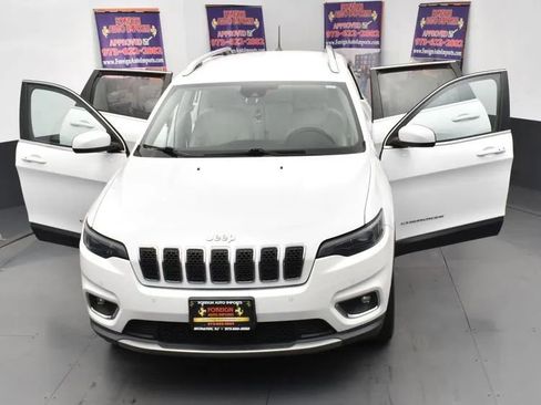 Used 2019 Jeep Cherokee Limited w/ Technology Group image 10