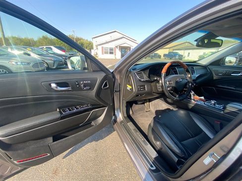 Used 2016 Kia K900 Luxury image 22