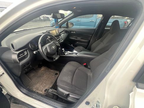 Used 2018 Toyota C-HR XLE image 10
